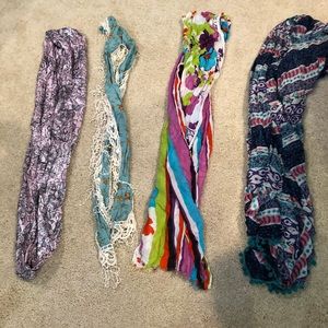 4 Beautiful Classy Scarves